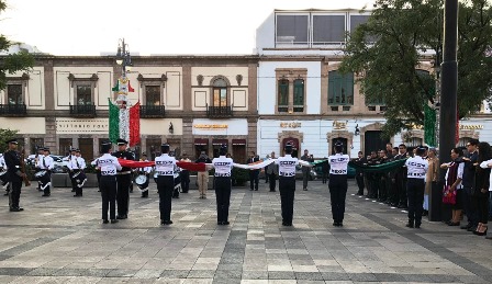 Encabeza IAM izamiento a la Bandera de México Respuesta Michoacán