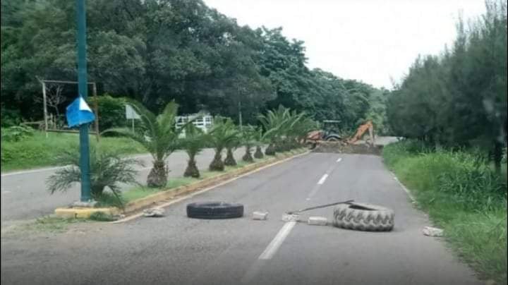 Habitantes de Tepalcatepec y Coalcomán buscan apoyo de ONU y otros