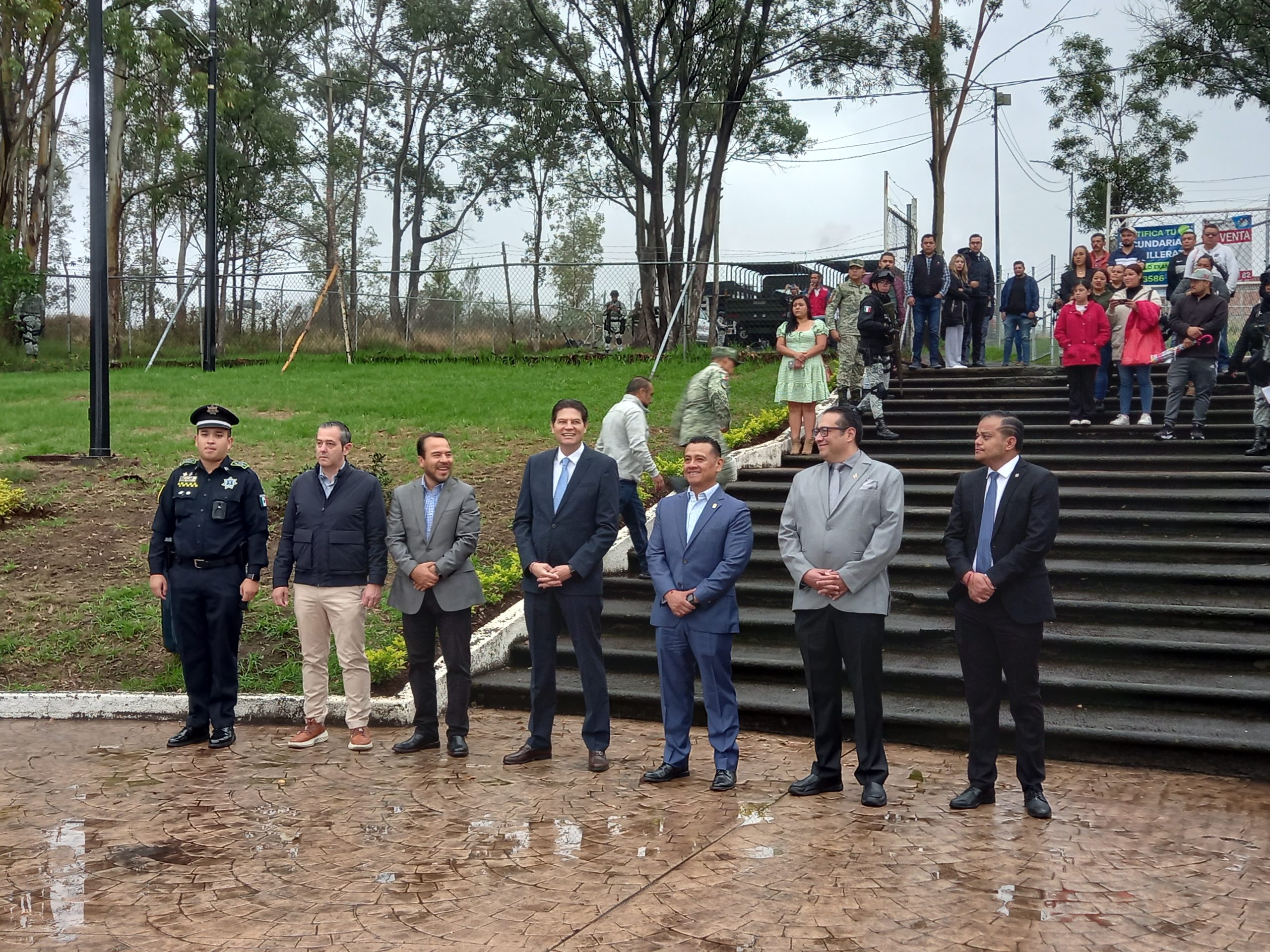 Realizan izamiento de bandera para fomentar valores cívicos y respeto a ...